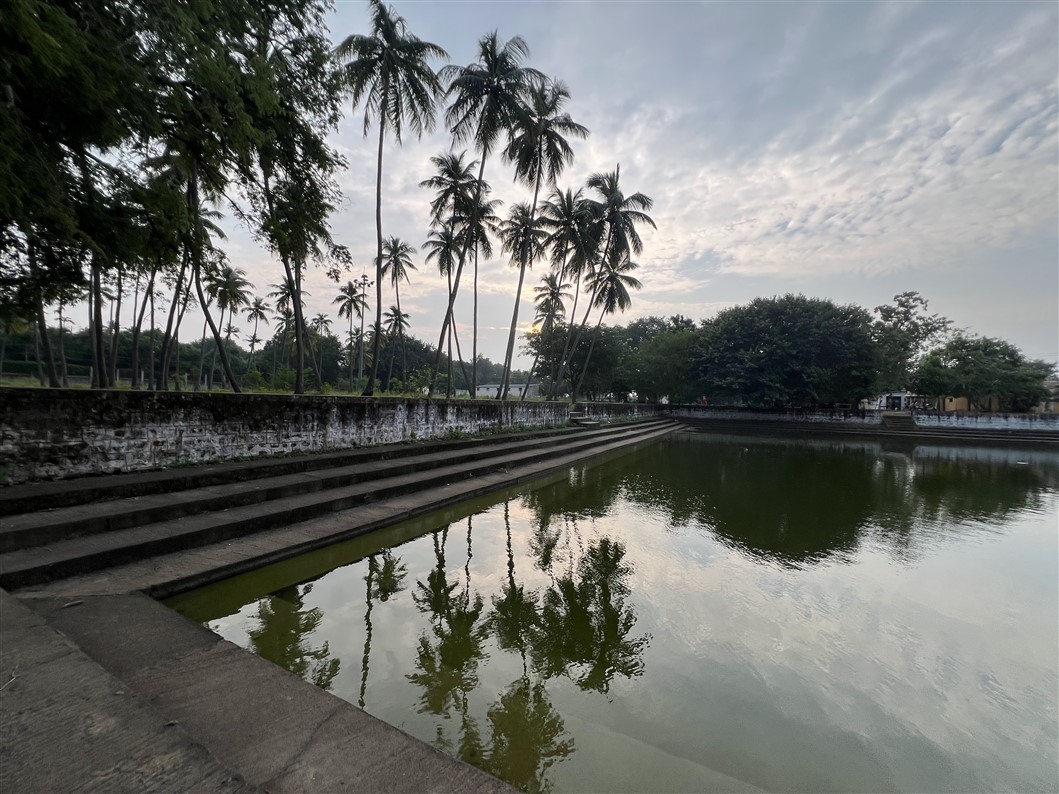 Irumbai temple lake (photo Manohar)