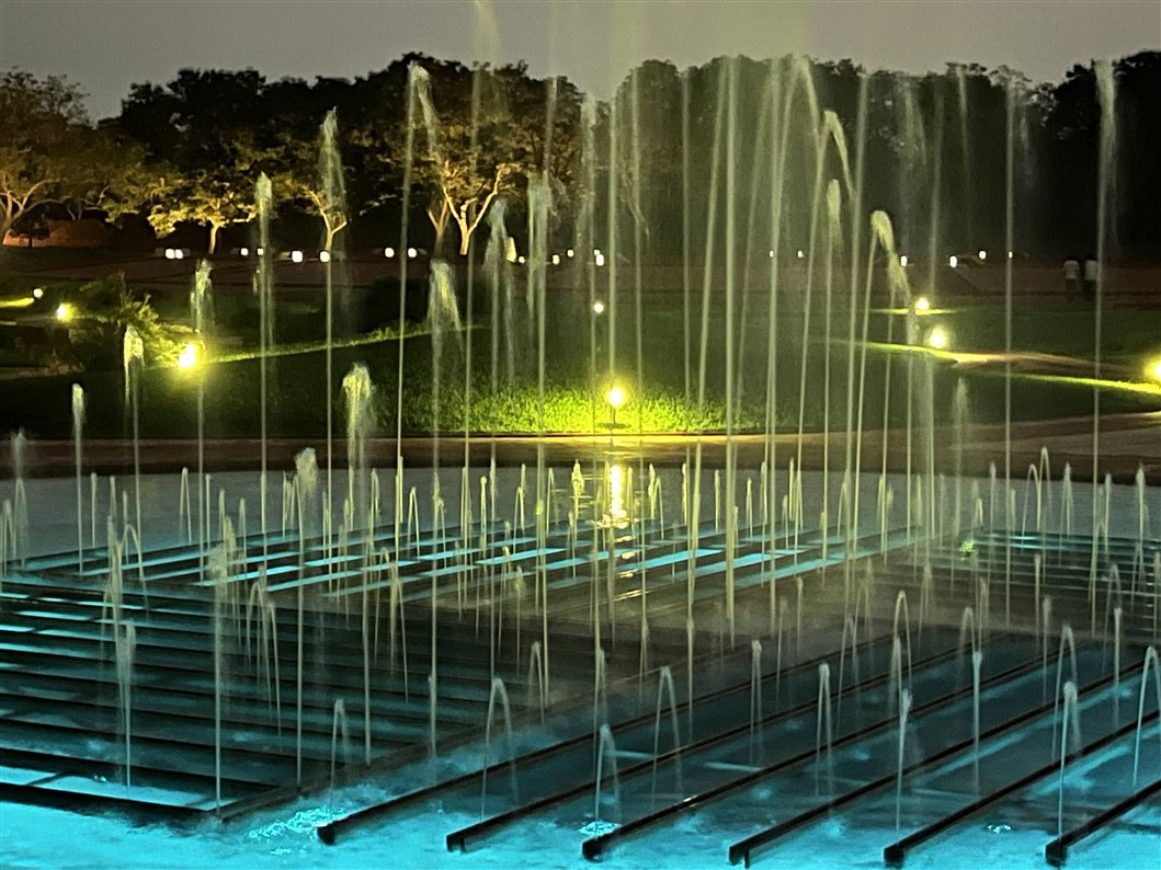 Fountain at night (photo Manohar)